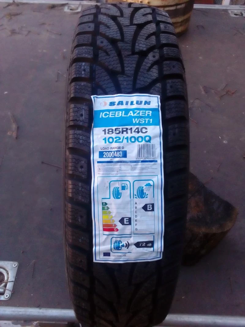 Гуми Зимни 185/80R14, снимка 1 - Гуми и джанти - 20335212