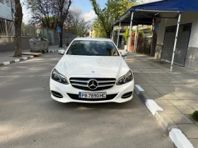 Mercedes-Benz E 220 Седан, снимка 3