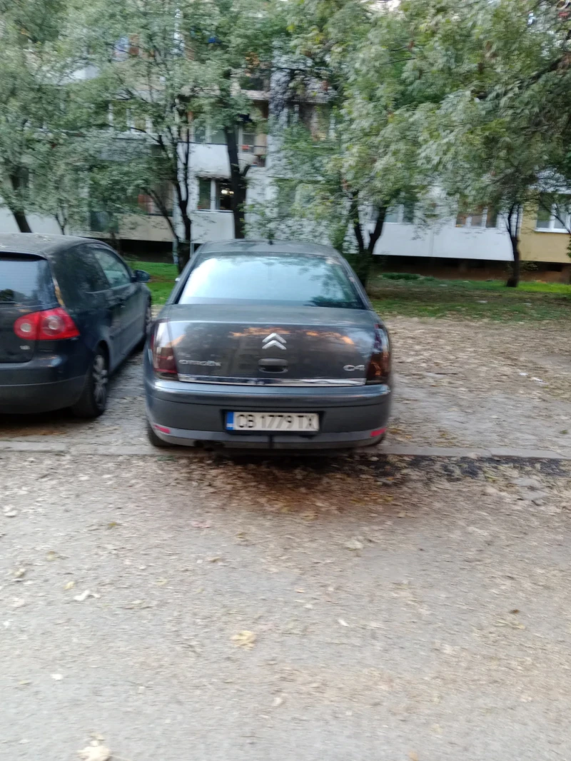 Citroen C4 1.6 HDI седан, снимка 3 - Автомобили и джипове - 39631092