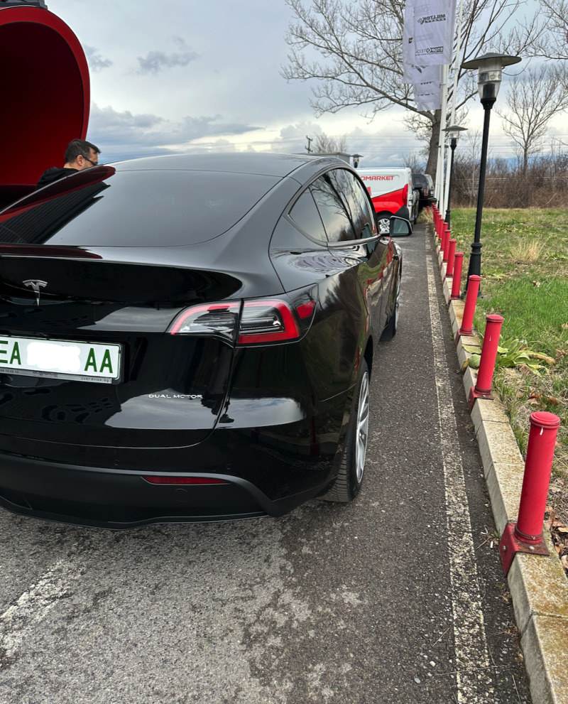 Tesla Model Y Dual Motor Long range, снимка 3 - Автомобили и джипове - 45978838