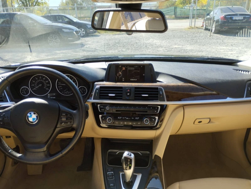 BMW 320 X Drive, снимка 14 - Автомобили и джипове - 47375976