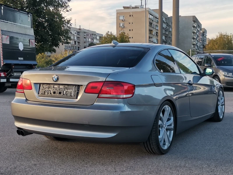 BMW 330 231ks. САМО НА ЗАДНО, снимка 5 - Автомобили и джипове - 47549612