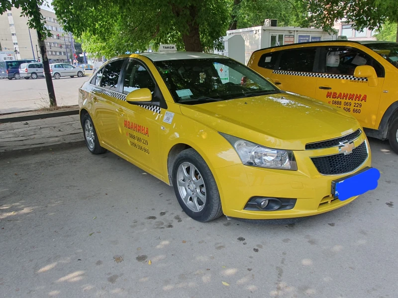 Chevrolet Cruze, снимка 4 - Автомобили и джипове - 48906927