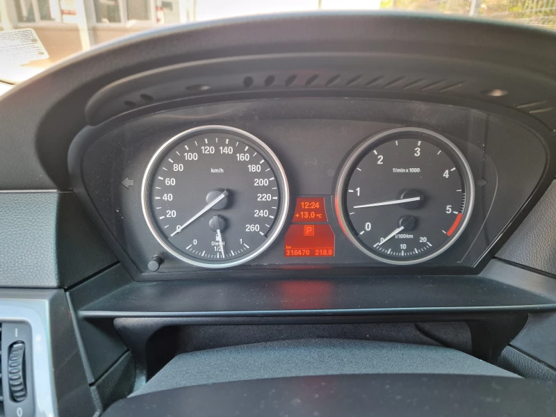 BMW 525  xDrive, снимка 15 - Автомобили и джипове - 51787043