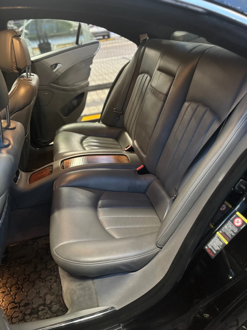 Mercedes-Benz CLS 320, снимка 10 - Автомобили и джипове - 52338524