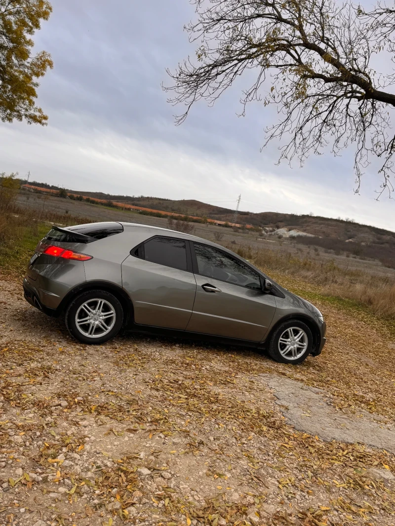 Honda Civic 2.2 CTDI, снимка 3 - Автомобили и джипове - 52524135