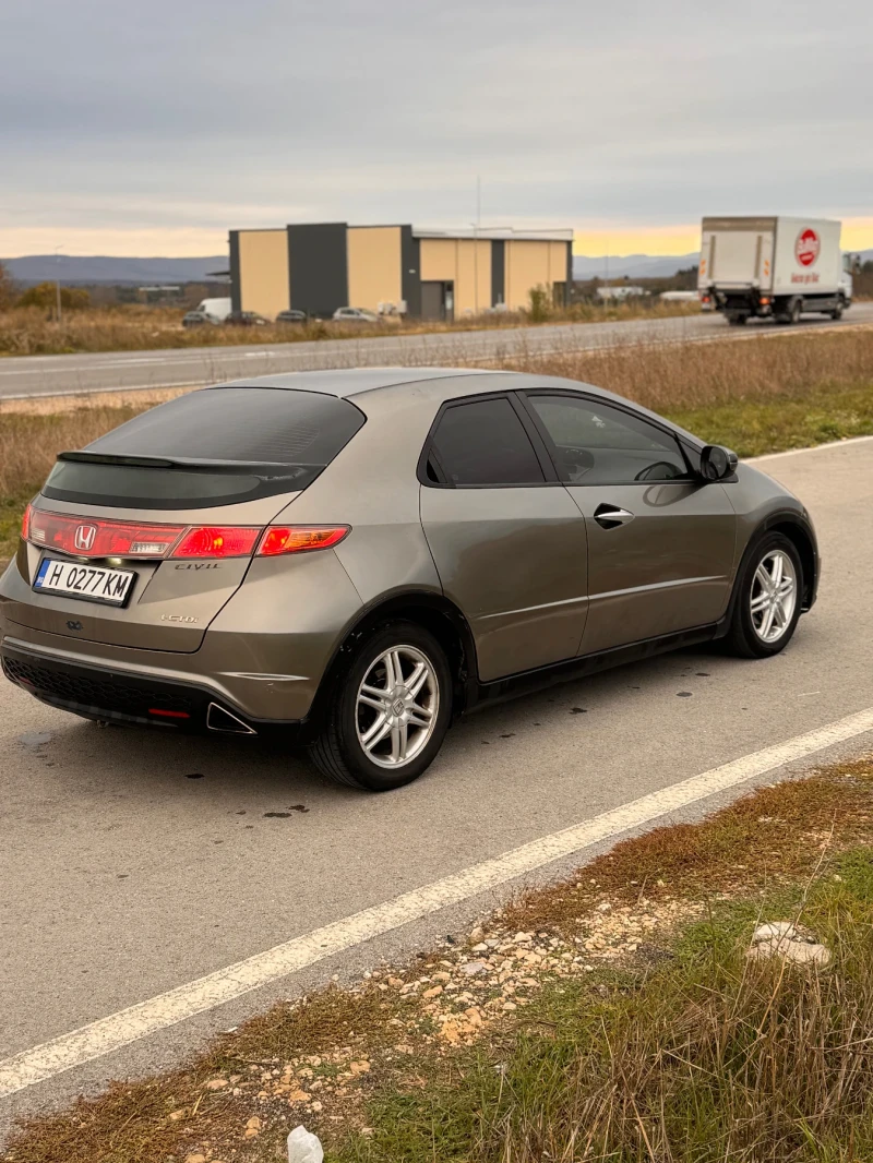 Honda Civic 2.2 CTDI, снимка 12 - Автомобили и джипове - 52524135