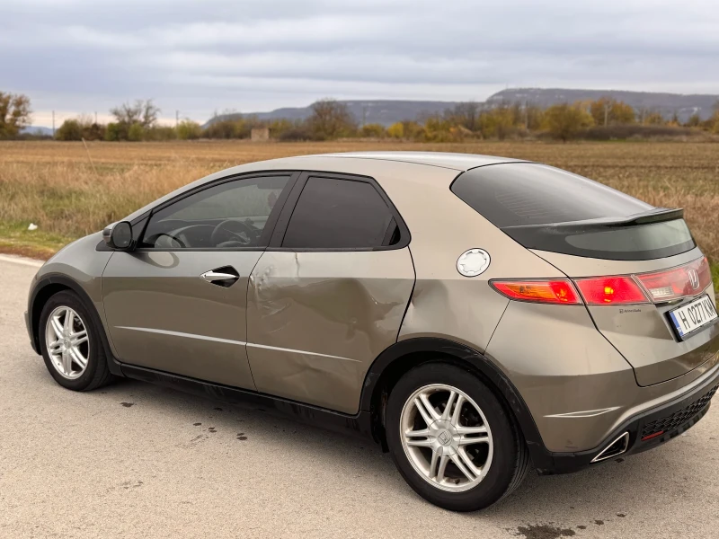 Honda Civic 2.2 CTDI, снимка 16 - Автомобили и джипове - 52524135