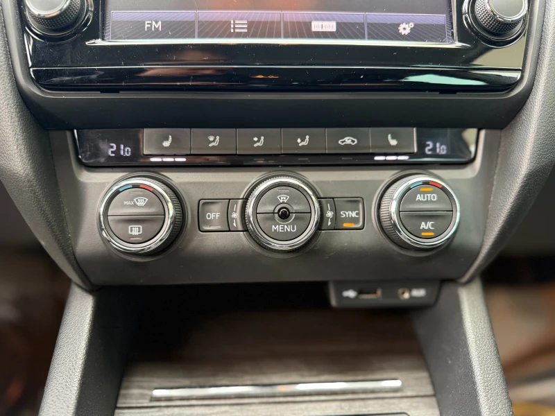 Skoda Octavia Scout 6 МЕСЕЦА ГАРАНЦИЯ/1.8i , снимка 16 - Автомобили и джипове - 52550813