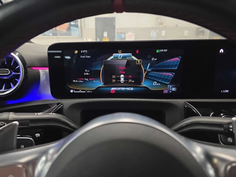 Mercedes-Benz A 35 * AMG * CARFAX * БЕЗ ПЪРВОНАЧАЛНА ВНОСКА, снимка 8 - Автомобили и джипове - 52870494