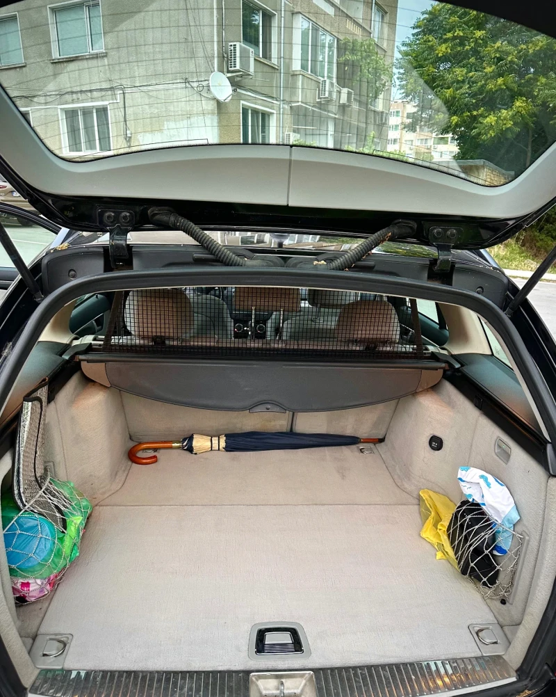 Mercedes-Benz C 220, снимка 9 - Автомобили и джипове - 53030652