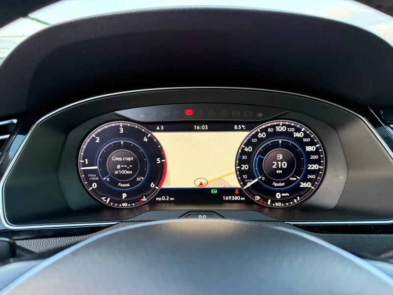 VW Passat 2.0-TDI-HIGHLINE-4-MOTION-169.000km-КАТО ЧИСТО НОВ, снимка 12 - Автомобили и джипове - 53118096
