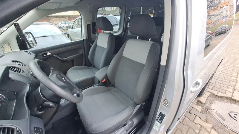 VW Caddy 2.0 TDI* 4X4* MAXI* DSG* , снимка 8 - Автомобили и джипове - 53240113