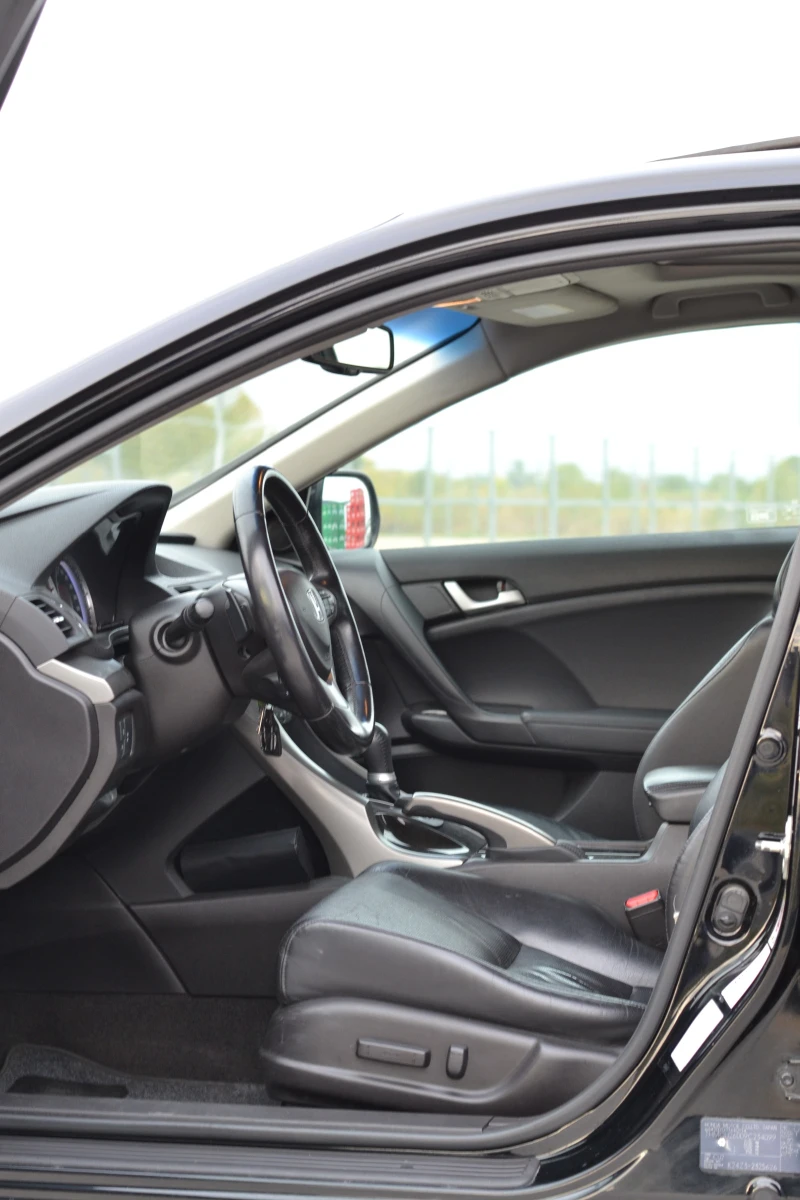 Honda Accord 2.4L Executive * Автомат * Кожа * Камера * История, снимка 10 - Автомобили и джипове - 53594568