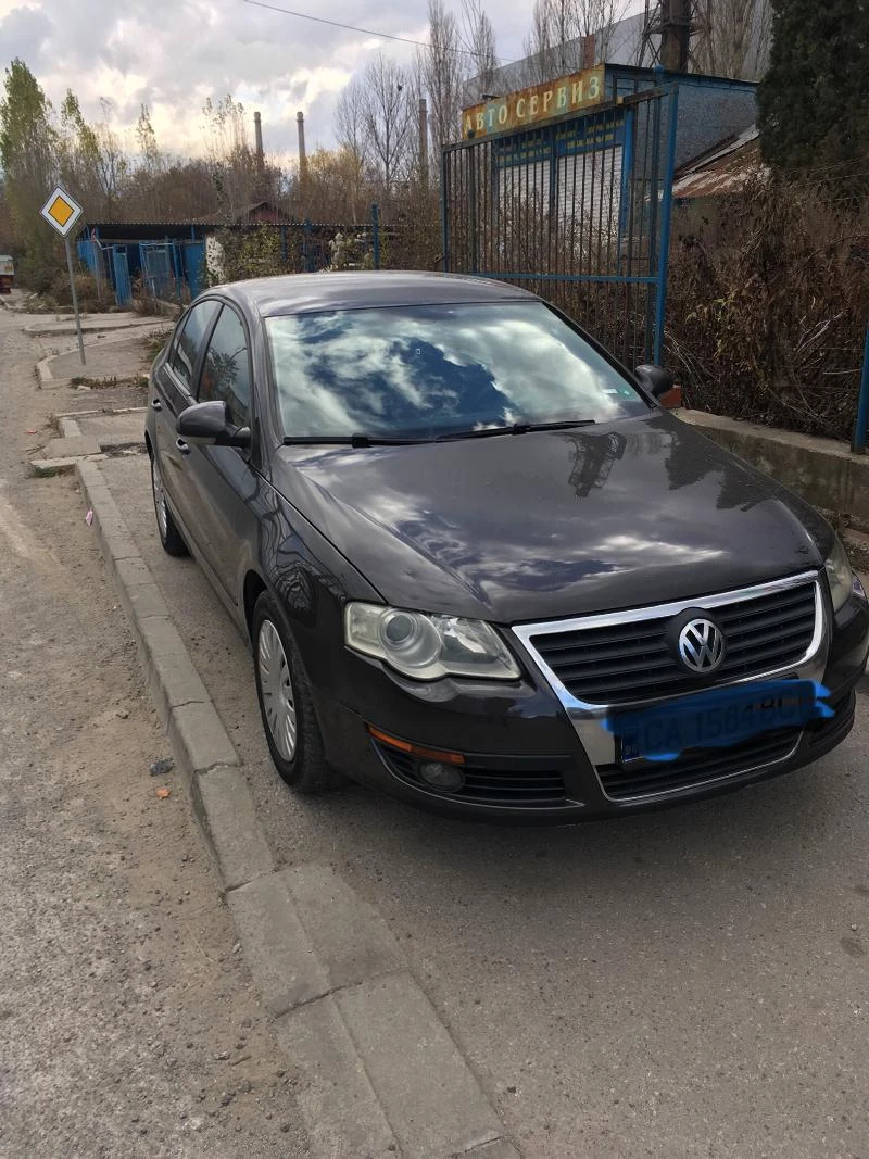 VW Passat 1.6FSI на части, снимка 2 - Автомобили и джипове - 1064546