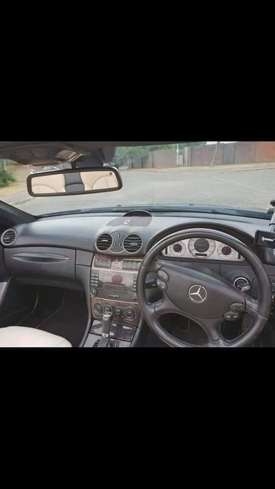 Mercedes-Benz CLK 350, снимка 5 - Автомобили и джипове - 35400873