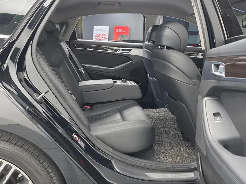Genesis G80 3.3, снимка 12 - Автомобили и джипове - 54422582