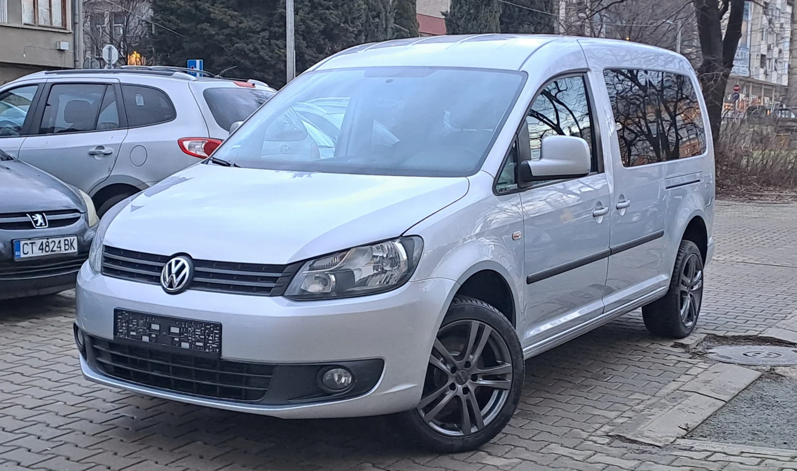 VW Caddy 2.0 TDI* 4X4* MAXI* DSG* , снимка 1