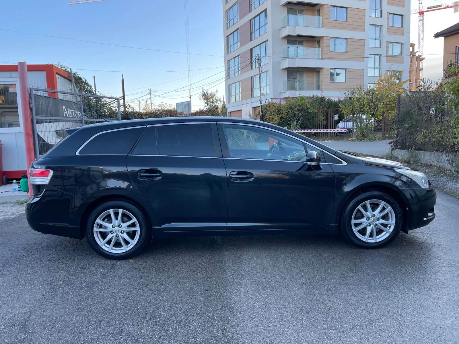 Toyota Avensis T27, 2.2 D-4D, 150 К.с. 6 ск. Навигация - изображение 5