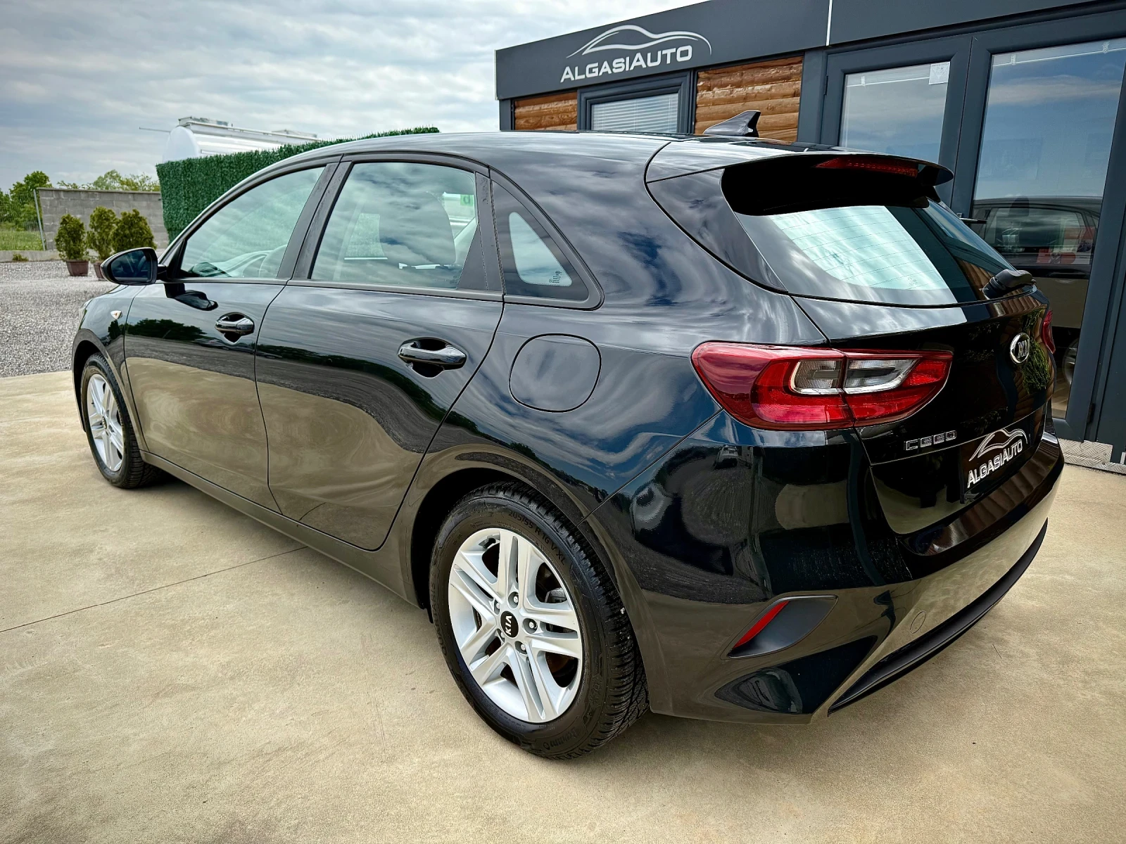 Kia Ceed 1.4 MPI* Bi-Fuel/GAS* LED - изображение 3