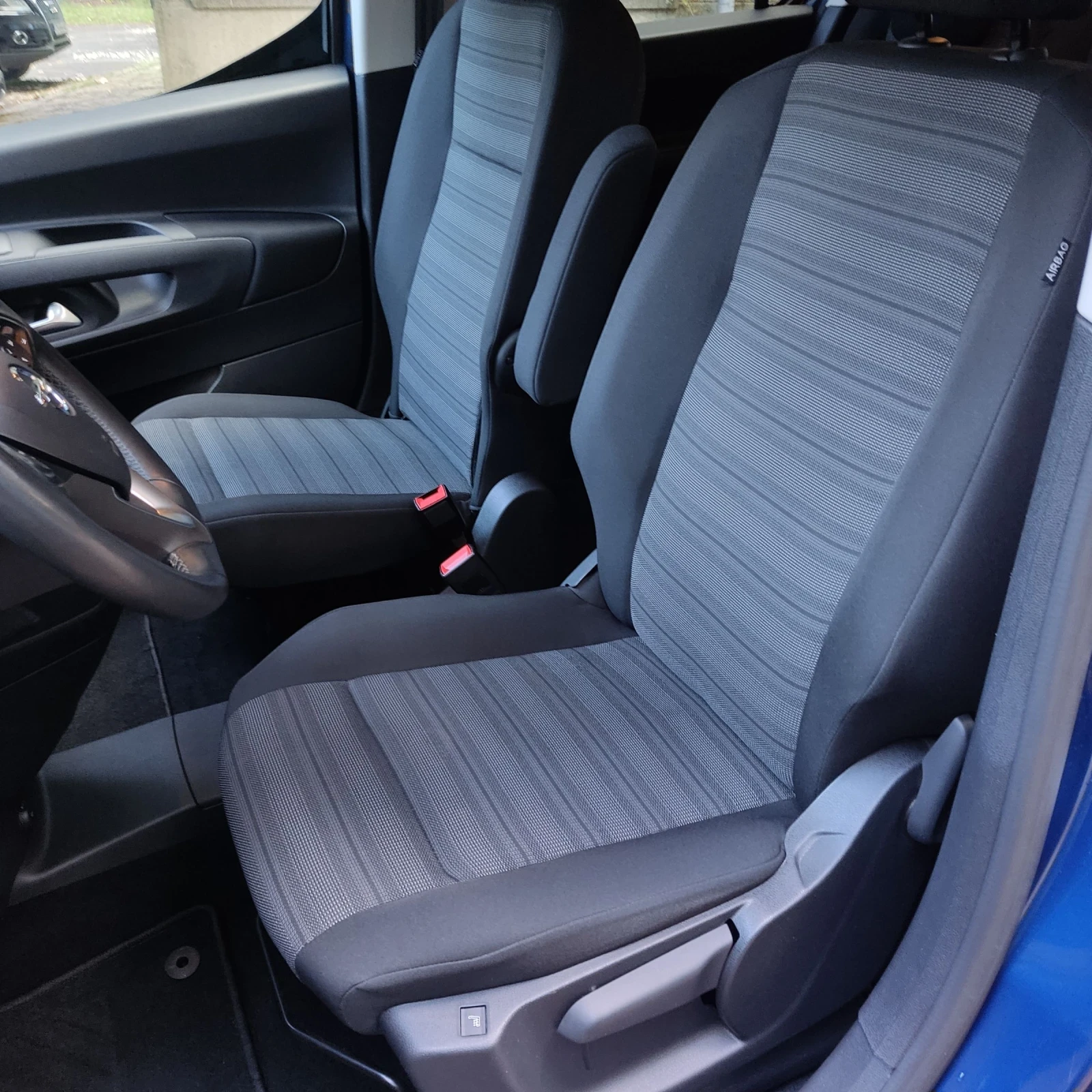 Opel Combo Life 4+ 1 - изображение 10