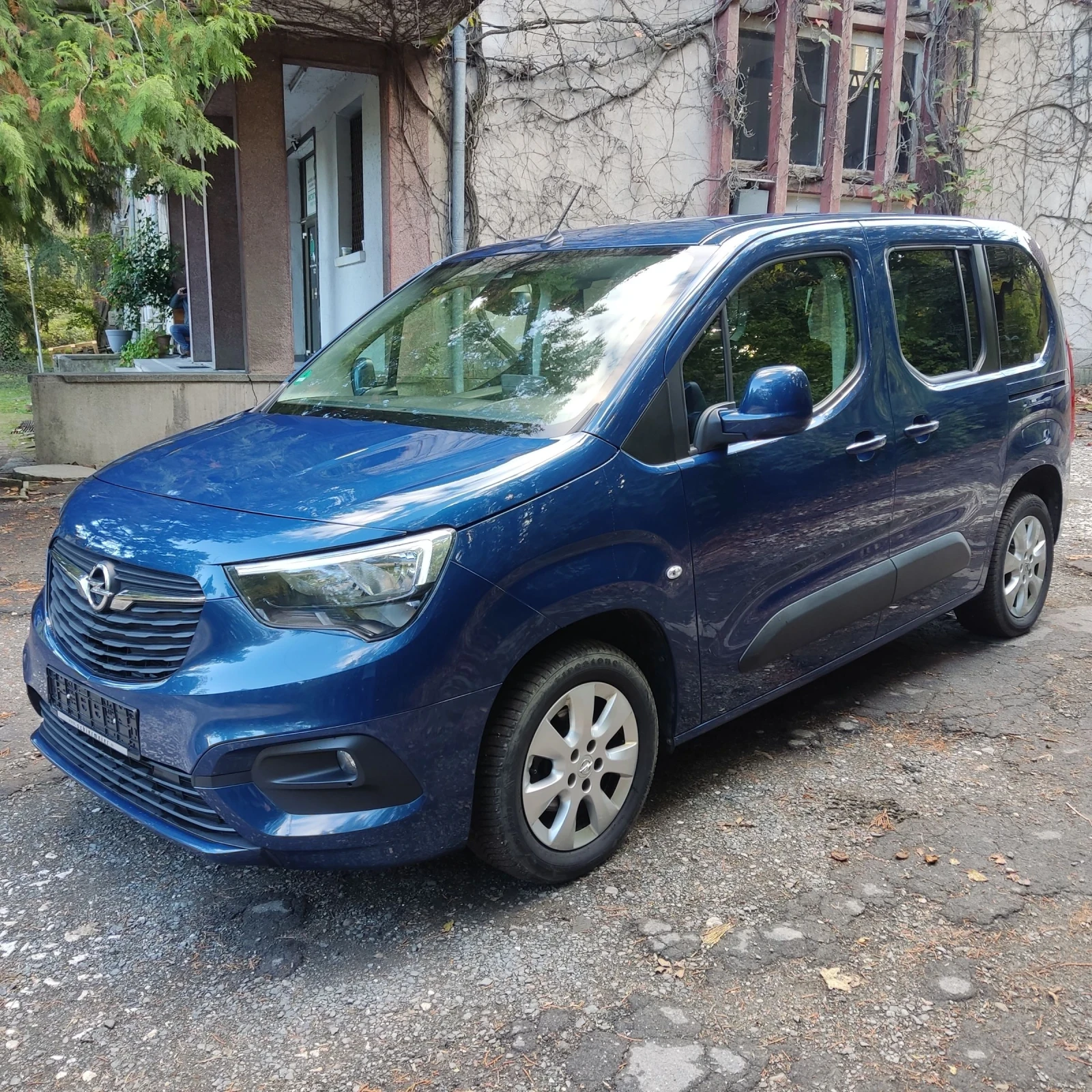 Opel Combo Life 4+ 1 - изображение 2