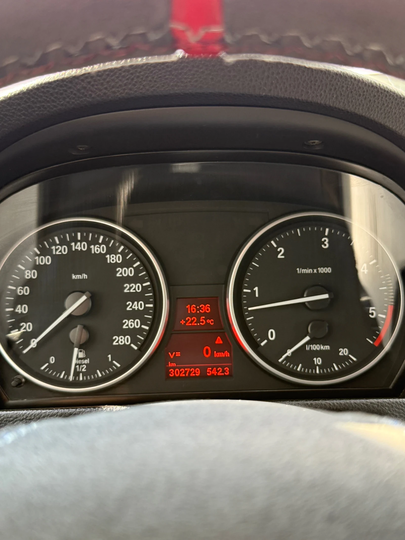 BMW 330  - изображение 8
