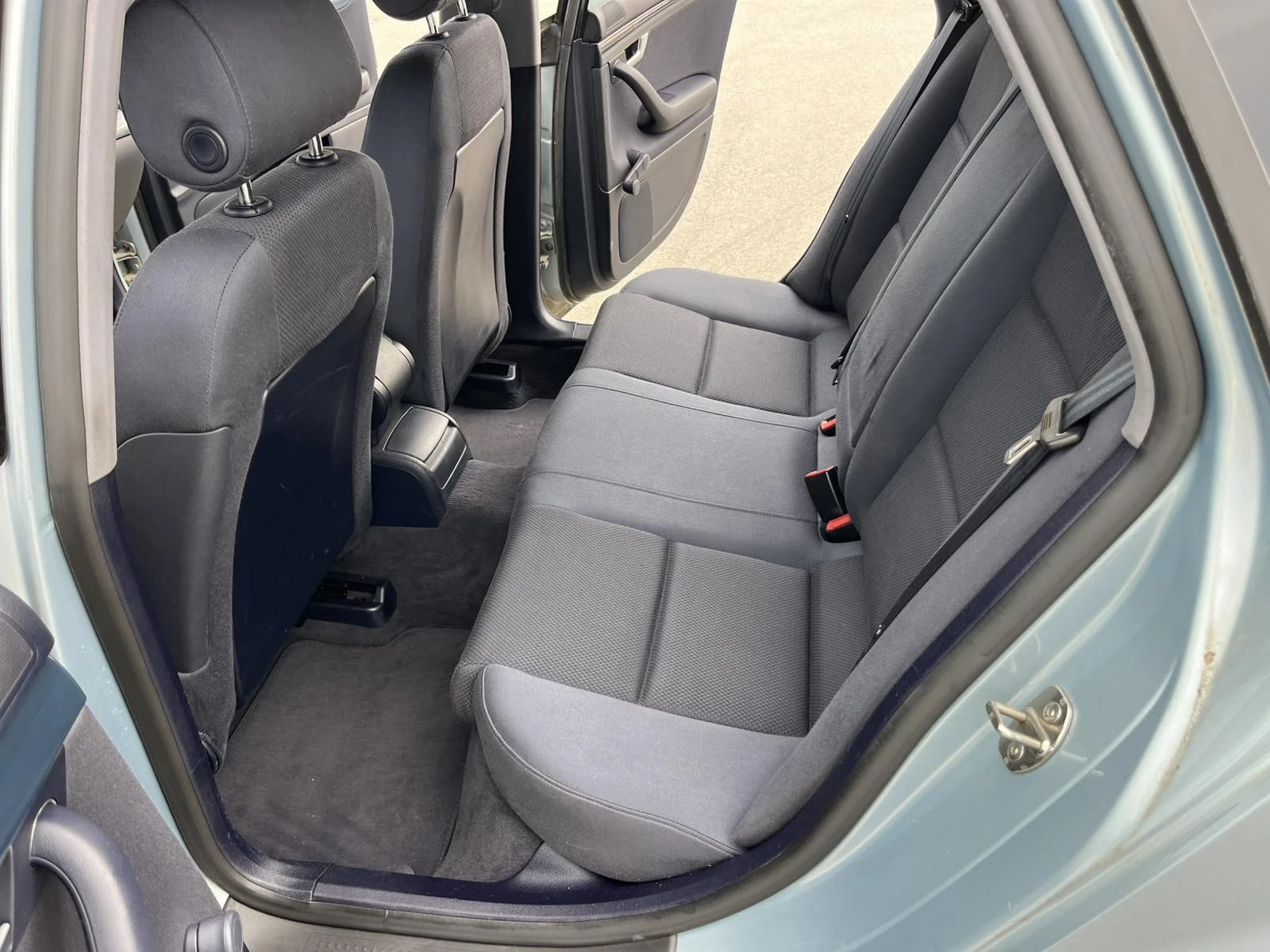 Audi A4 1.9TDI 101кс. КЛИМАТРОНИК  - изображение 9
