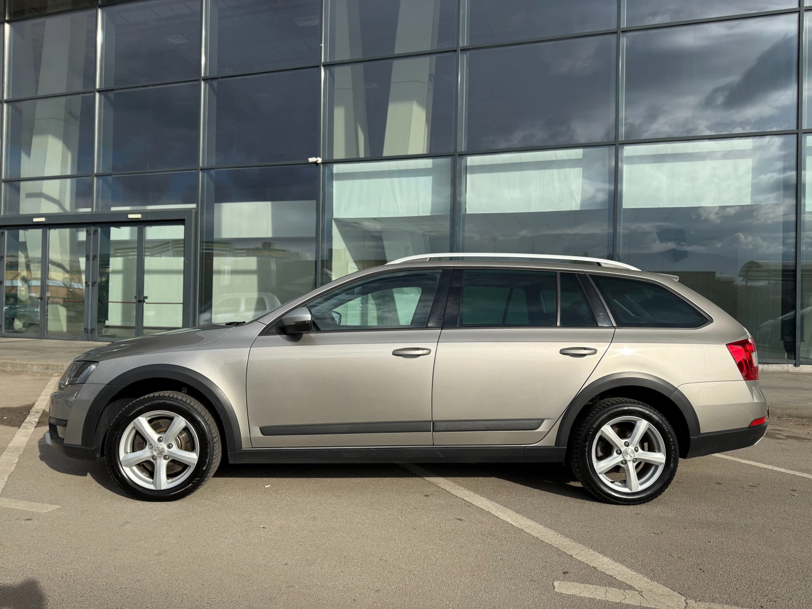 Skoda Octavia Scout 6 МЕСЕЦА ГАРАНЦИЯ/1.8i  - изображение 2