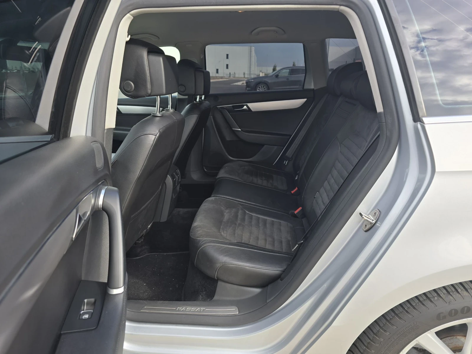 VW Passat 2.0TDI/HIGH-LINE/140��/6-�������� | Mobile.bg � ����������� 11