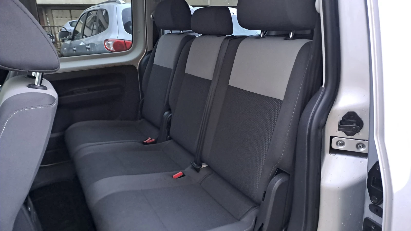 VW Caddy 2.0 TDI* 4X4* MAXI* DSG*  | Mobile.bg � ����������� 12