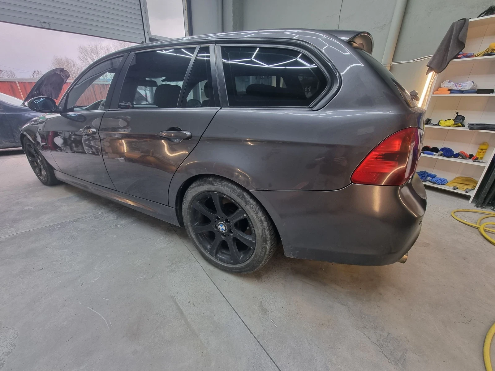 BMW 320 2.0D - изображение 4