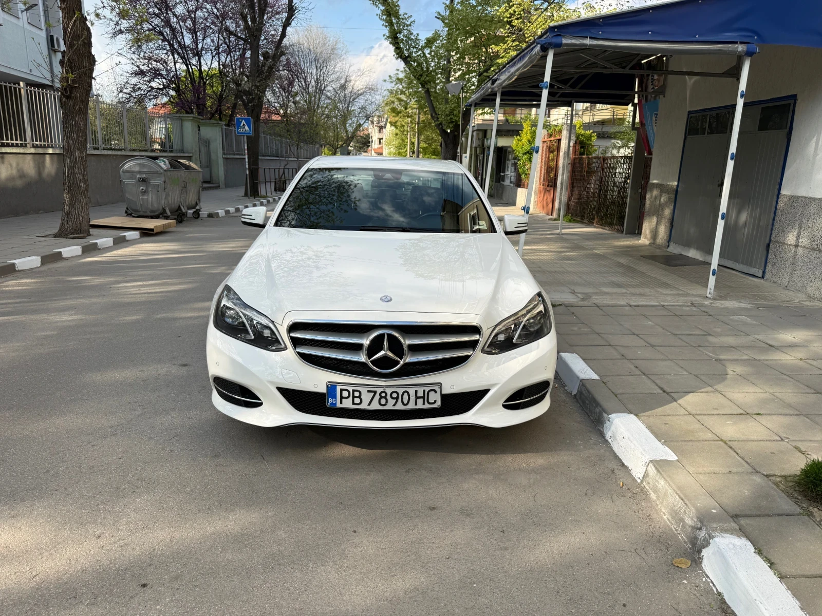 Mercedes-Benz E 220 Седан, снимка 3 - Автомобили и джипове - 54238968