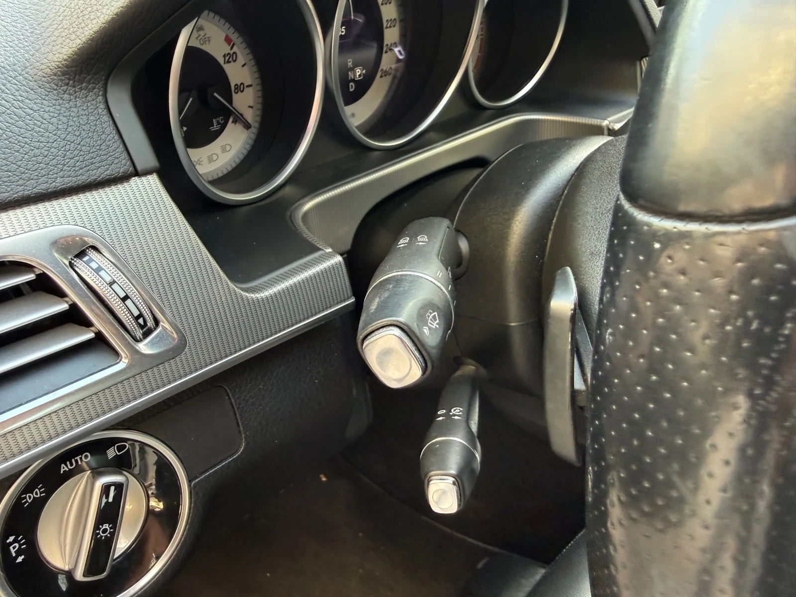 Mercedes-Benz E 220 Седан, снимка 10 - Автомобили и джипове - 54238968