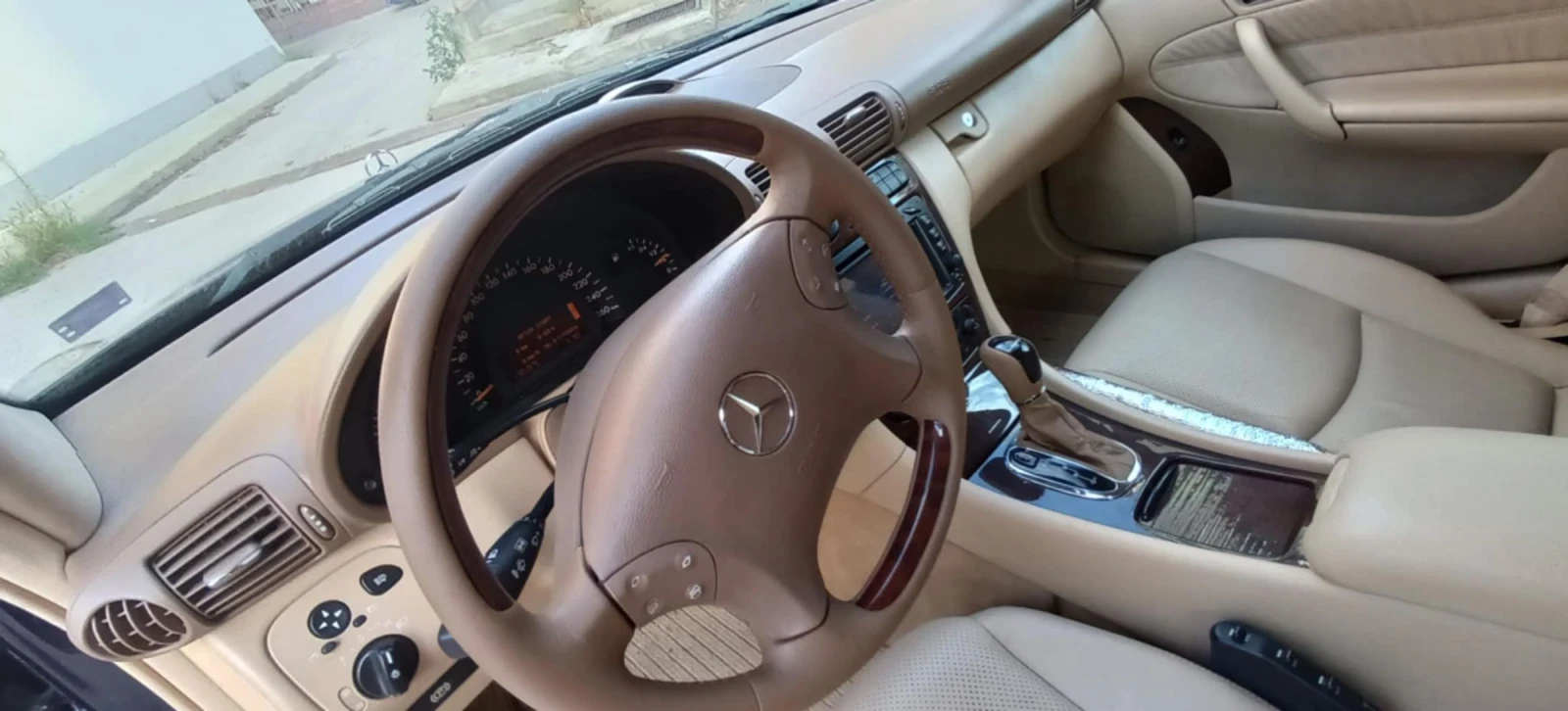 Mercedes-Benz C 320 AMG , снимка 13 - Автомобили и джипове - 54766506