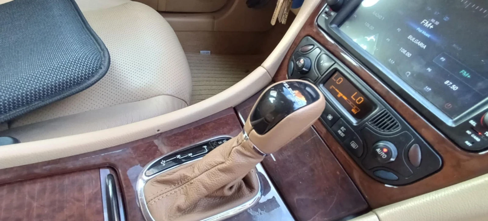 Mercedes-Benz C 320 AMG , снимка 9 - Автомобили и джипове - 54766506