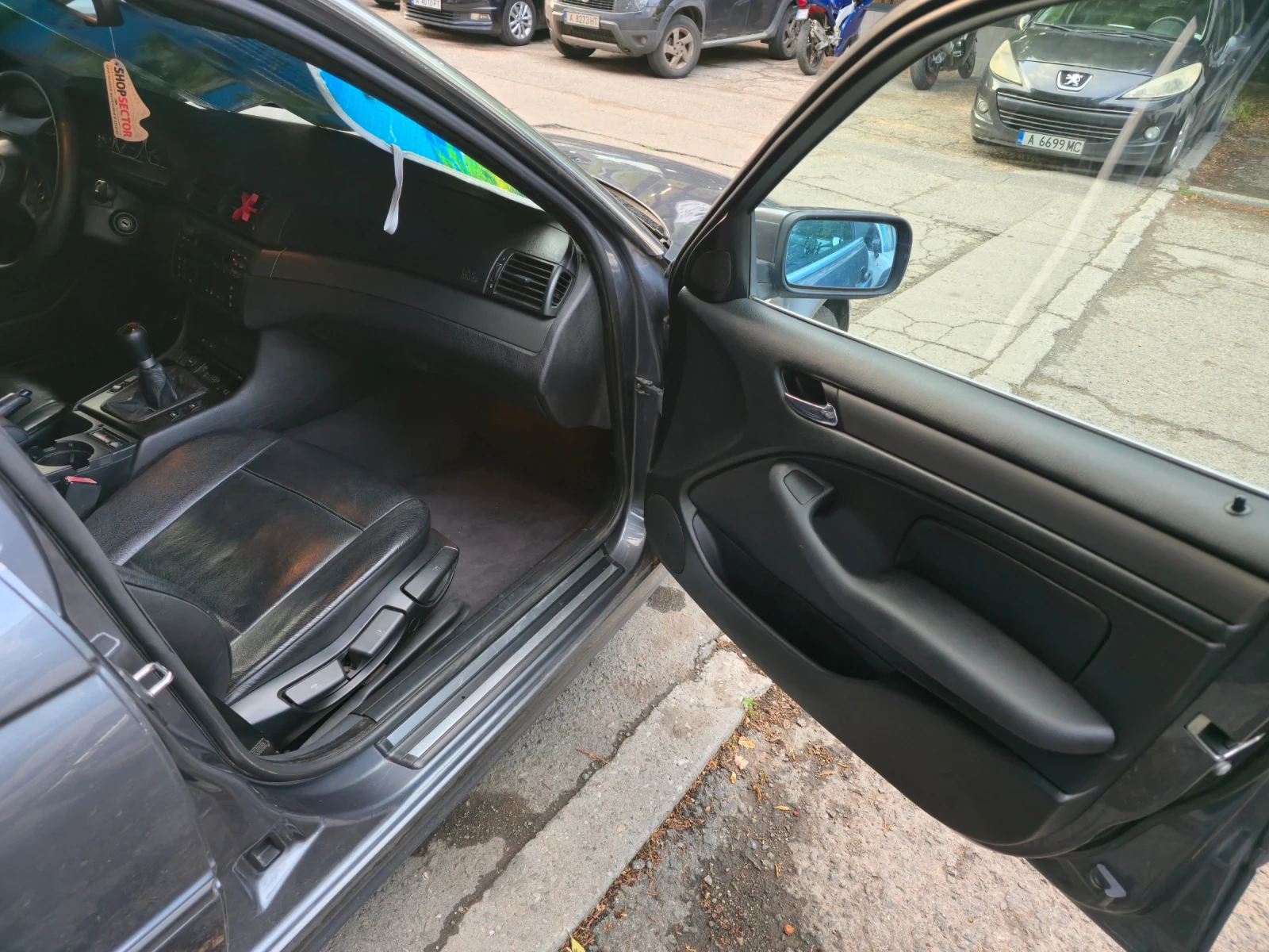 BMW 325 Xi M-tech Газ, снимка 13 - Автомобили и джипове - 54858691