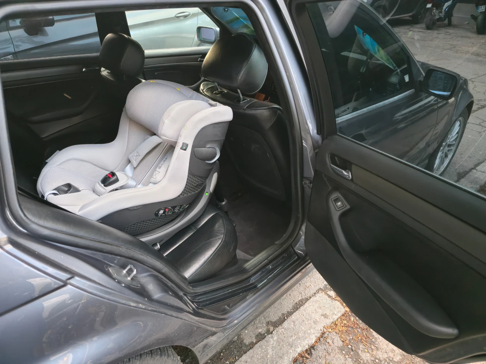 BMW 325 Xi M-tech Газ, снимка 14 - Автомобили и джипове - 54858691