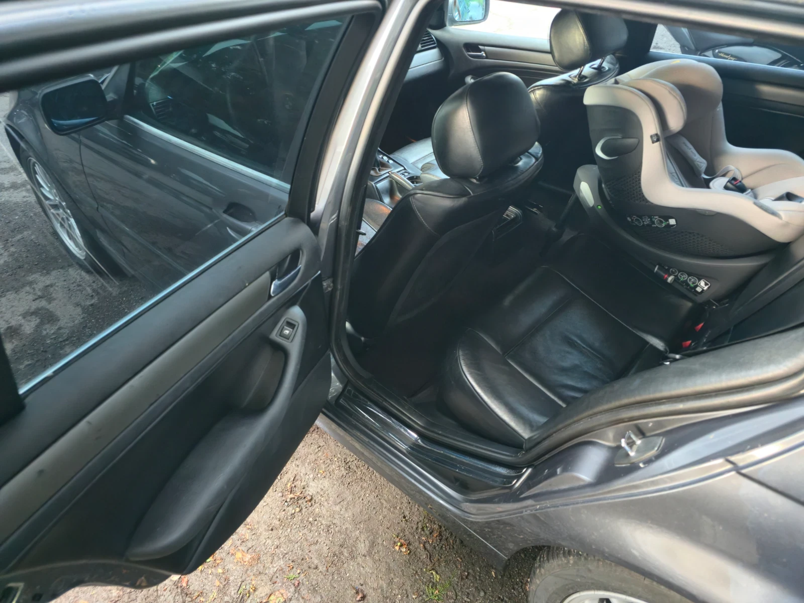BMW 325 Xi M-tech Газ, снимка 8 - Автомобили и джипове - 54858691