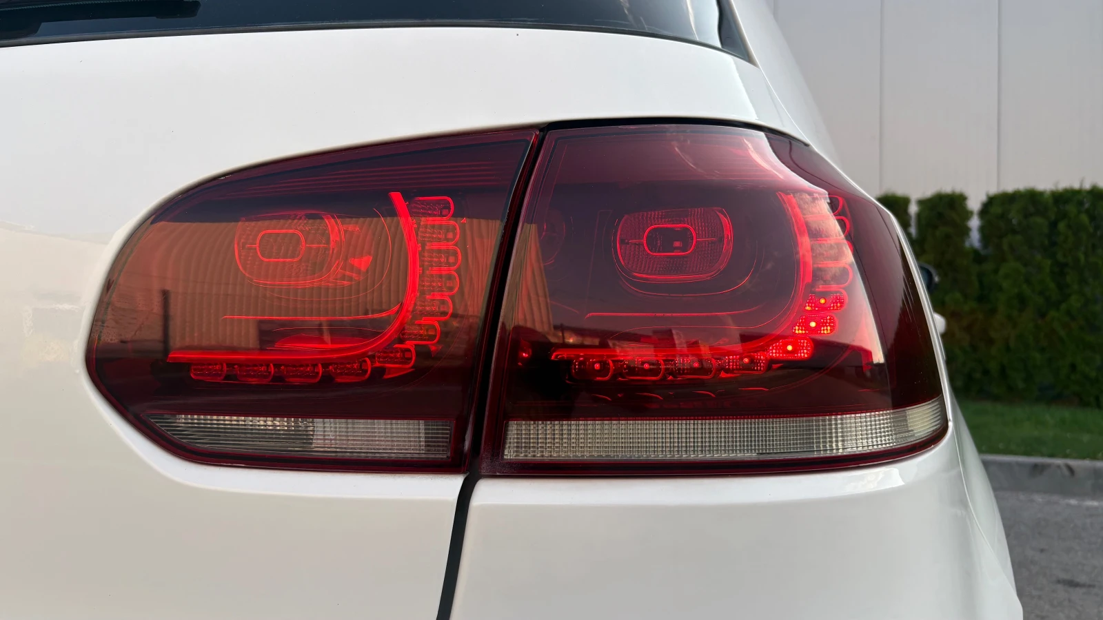 VW Golf 2.0tdi R-Line, снимка 8 - Автомобили и джипове - 54908359
