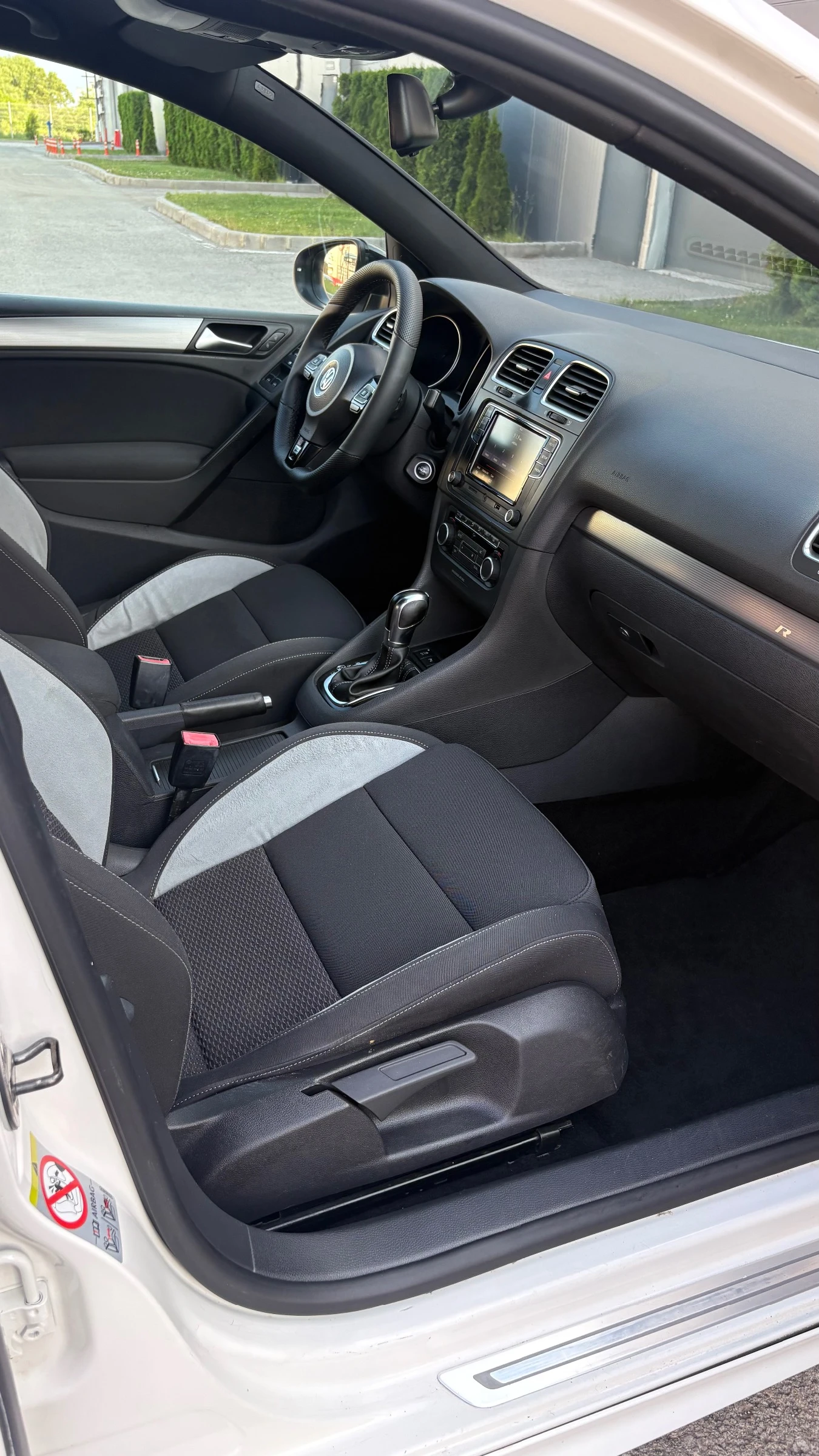 VW Golf 2.0tdi R-Line, снимка 16 - Автомобили и джипове - 54908359