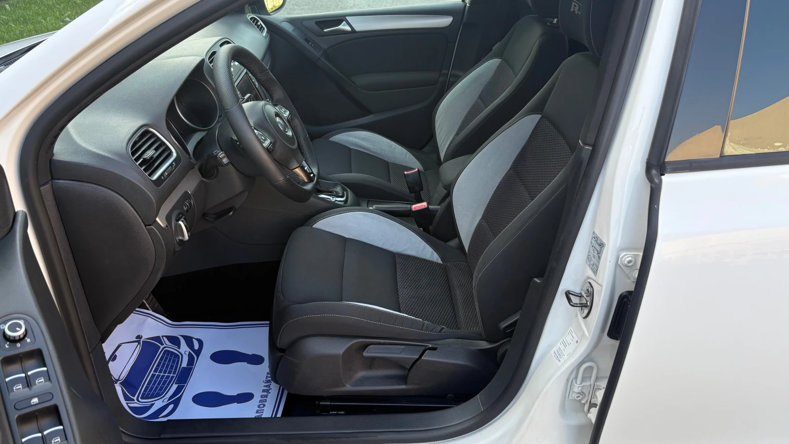 VW Golf 2.0tdi R-Line, снимка 12 - Автомобили и джипове - 54908359