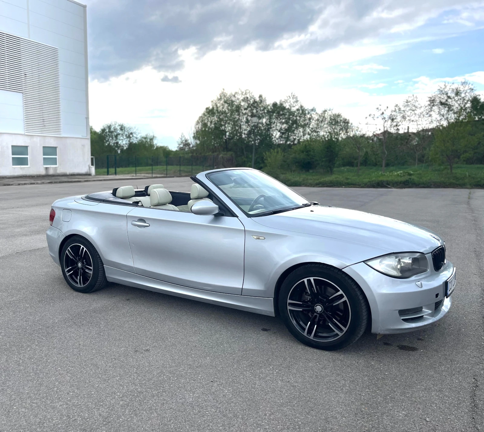 BMW 120 2.0D* FACE* FULL, снимка 9 - Автомобили и джипове - 54971704