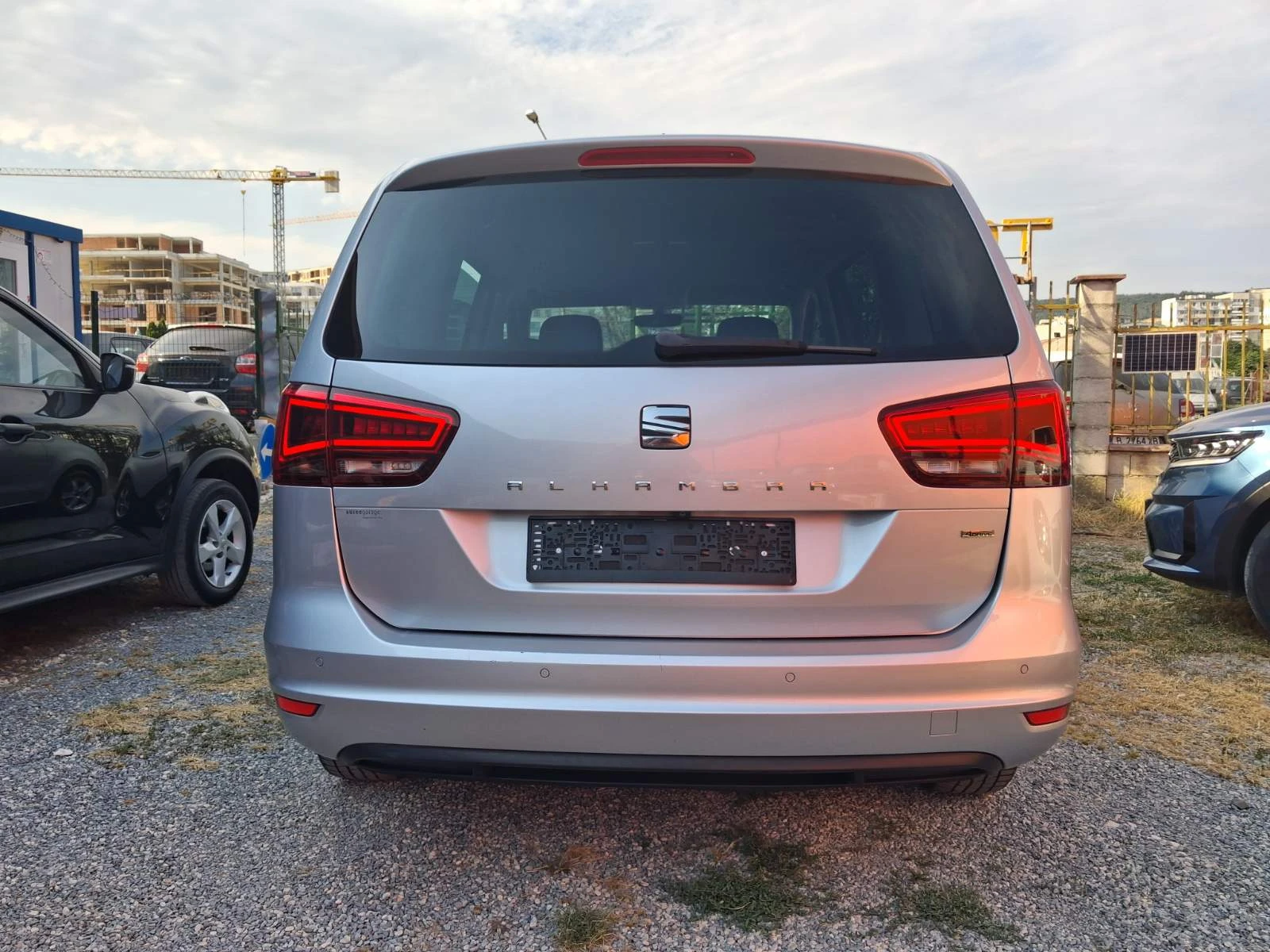 Seat Alhambra 2.0 TDI Style 4Drive, снимка 6 - Автомобили и джипове - 55134104