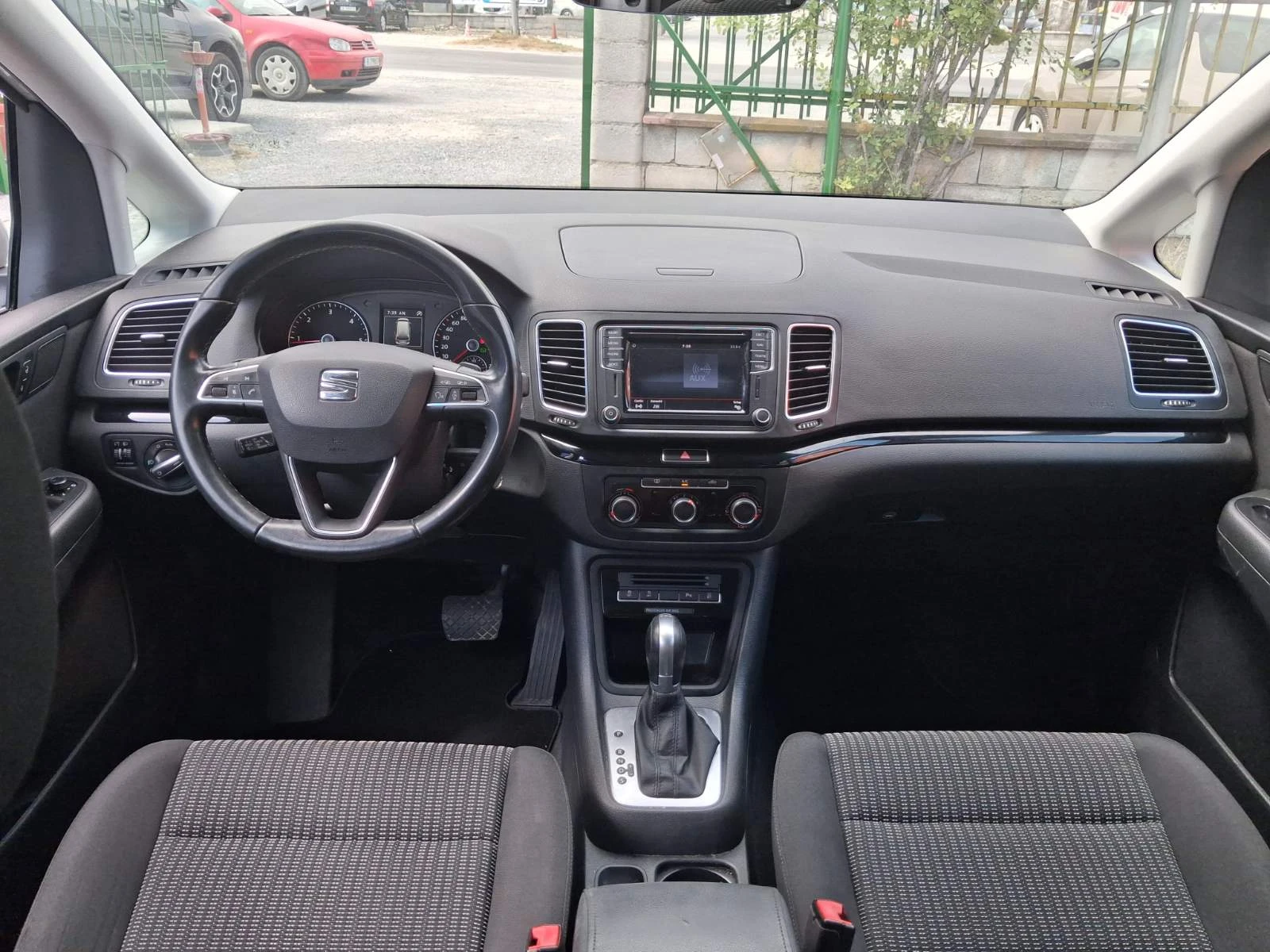 Seat Alhambra 2.0 TDI Style 4Drive, снимка 11 - Автомобили и джипове - 55134104