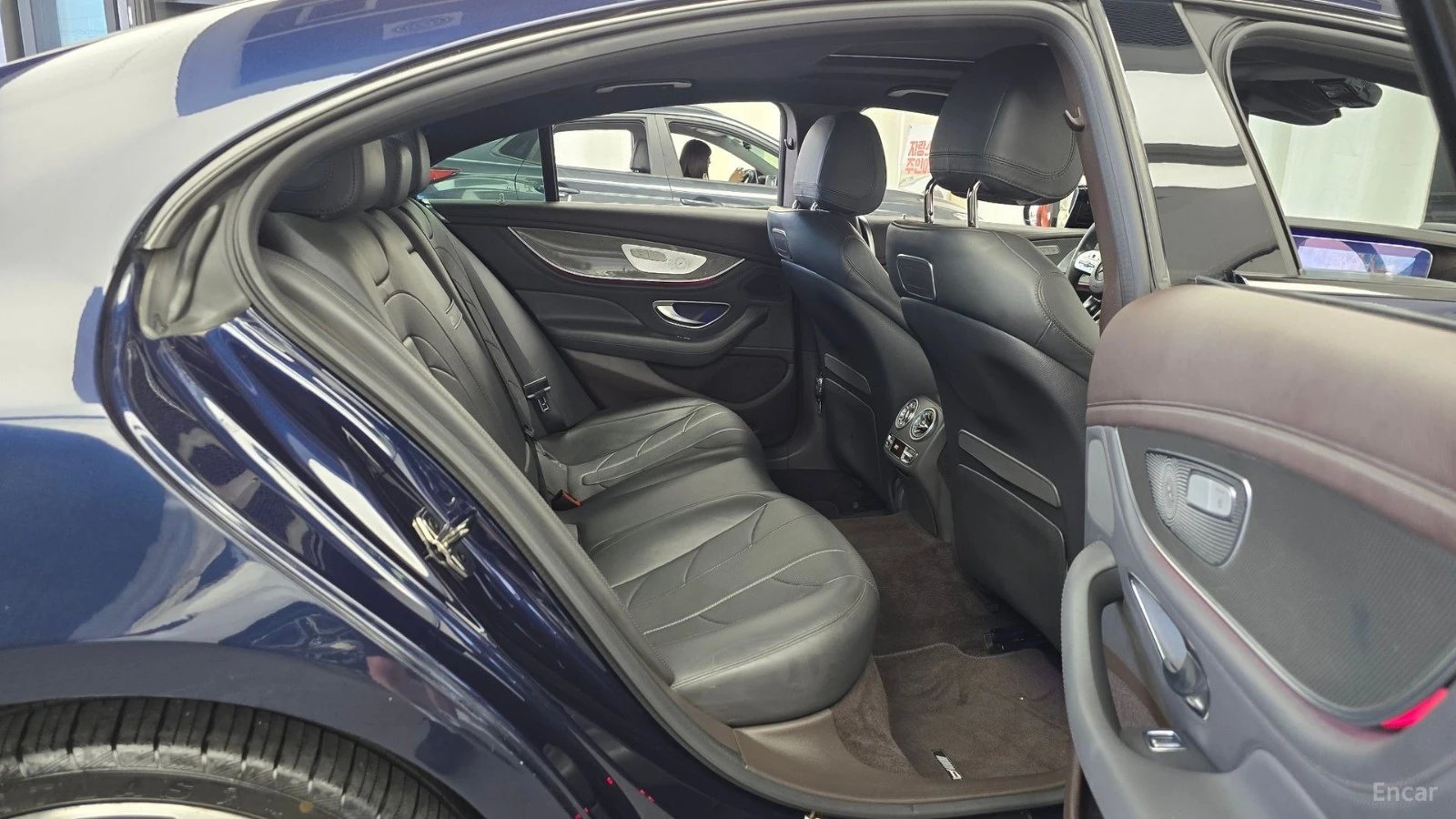 Mercedes-Benz CLS 53 AMG 4MATIC* ДИСТРОНИК* ПОДГРЕВ* ОБДУХВАНЕ* 360* КАМЕРА, снимка 10 - Автомобили и джипове - 55504423
