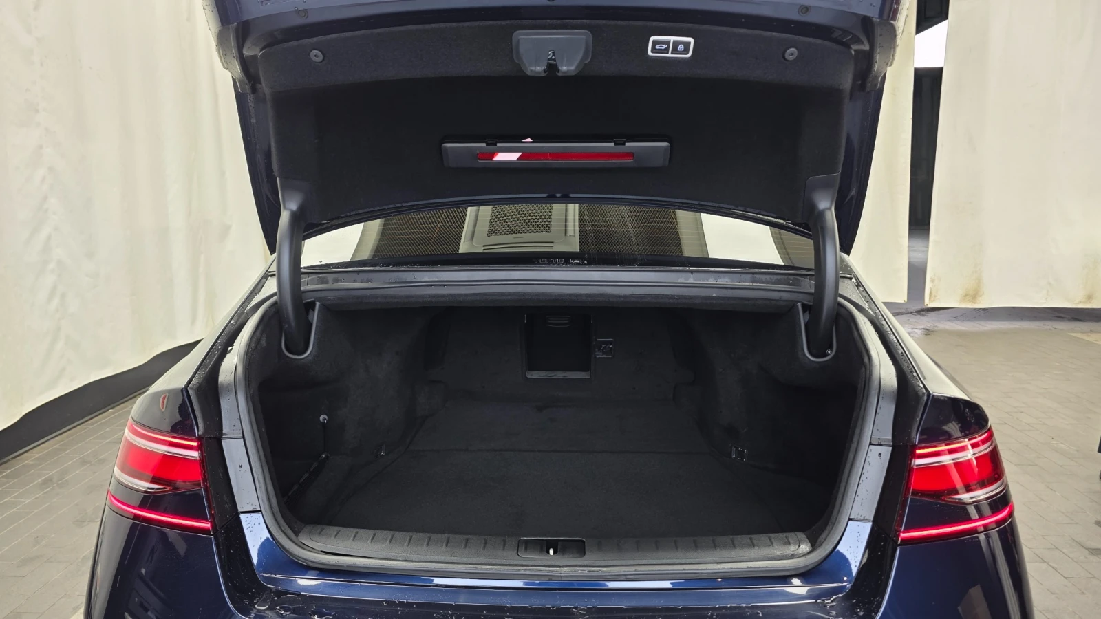 Genesis G90 3.5 Turbo AWD, снимка 16 - Автомобили и джипове - 55561704