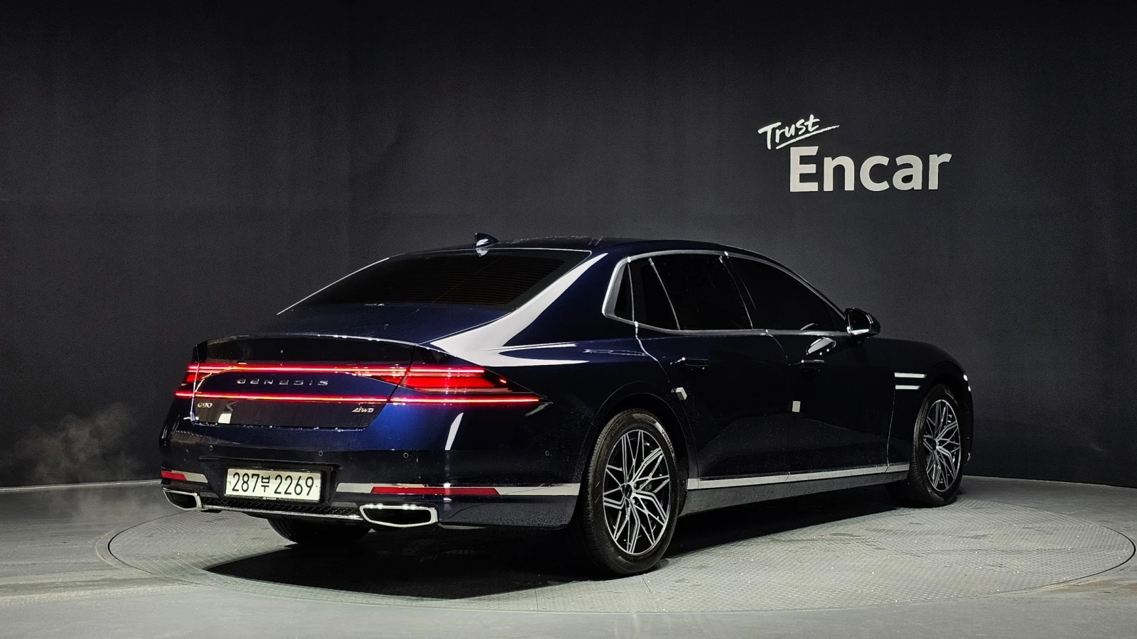 Genesis G90 3.5 Turbo AWD, снимка 2 - Автомобили и джипове - 55561704