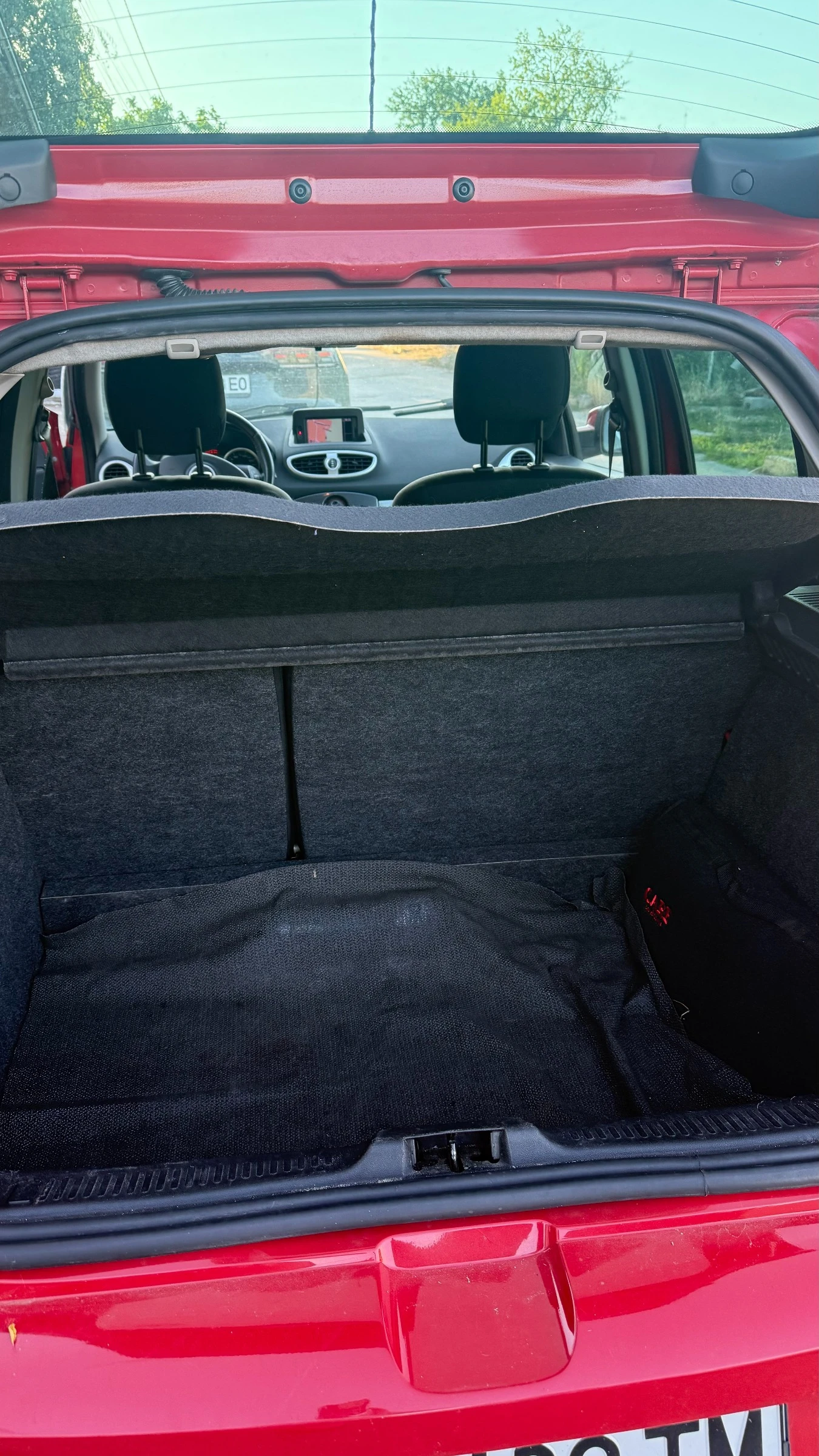 Renault Clio, снимка 9 - Автомобили и джипове - 55585587