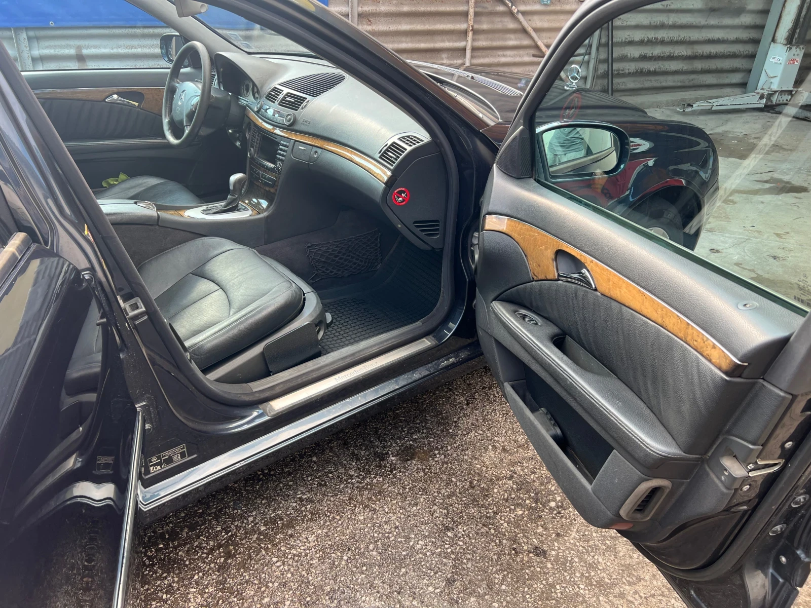 Mercedes-Benz E 270, снимка 6 - Автомобили и джипове - 55619063